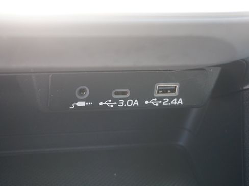 Used 2024 Subaru Crosstrek 2.0i Premium AWD/4WD image 17