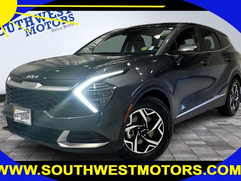 Used 2024 Kia Sportage LX image 1
