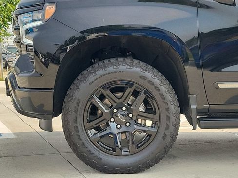 Used 2024 Chevrolet Silverado 1500 High Country w/ Midnight Edition AWD/4WD image 39