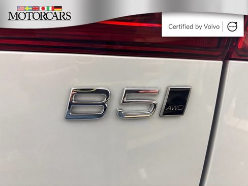 Certified 2023 Volvo XC60 B5 Plus w/ Protection Package Premier AWD/4WD image 31