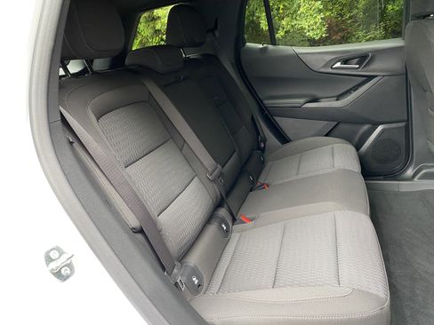 Used 2026 Chevrolet Equinox LT FWD image 38