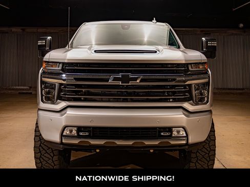 Used 2022 Chevrolet Silverado 2500 High Country w/ Technology Package image 4