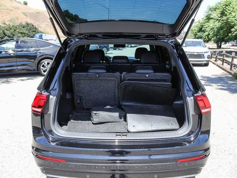 Used 2021 Volkswagen Tiguan SE R-Line FWD image 27