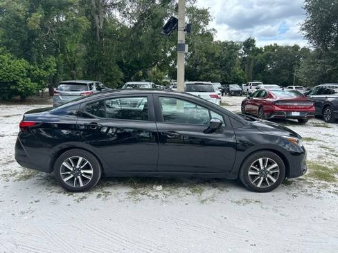 Used 2025 Nissan Versa SV FWD image 18