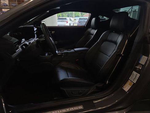 Used 2025 Ford Mustang GT Premium w/ GT Performance Package RWD image 21