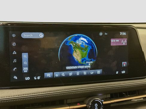 Used 2024 Nissan Ariya AWD image 22