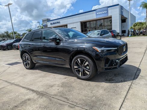 New 2026 Volvo XC60 T8 Core image 2