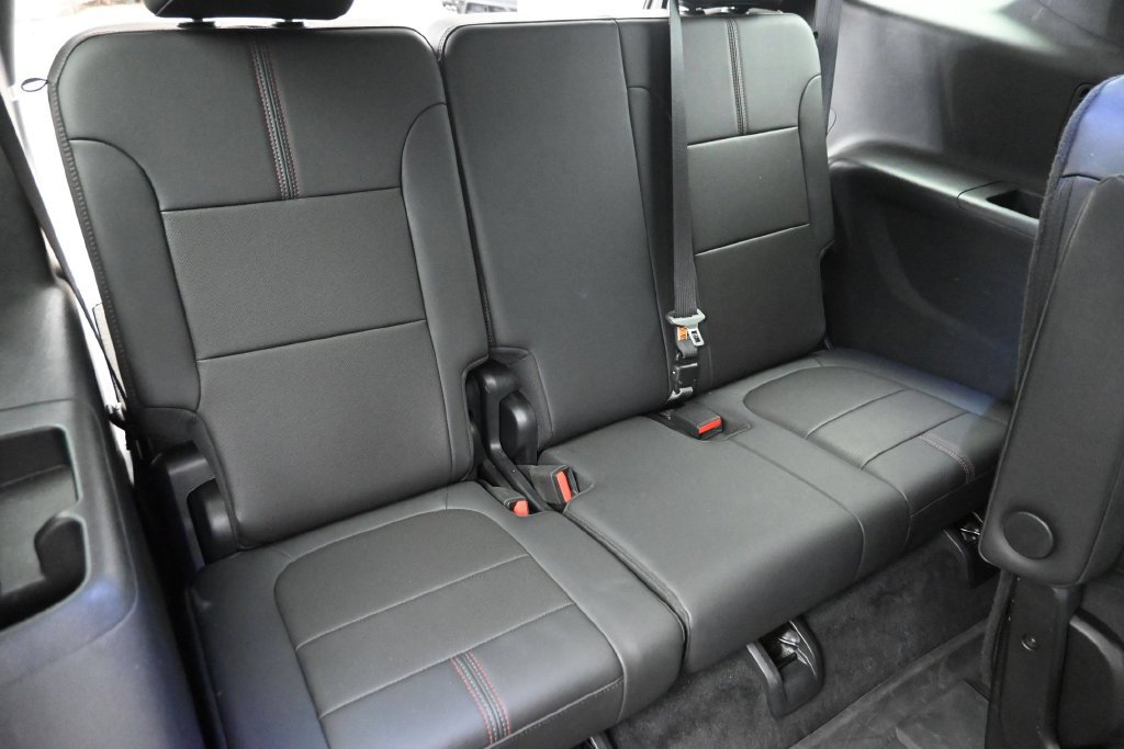 Used 2023 Chevrolet Traverse RS w/ LPO, Floor Liner Package AWD/4WD image 11