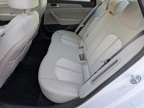 Used 2019 Hyundai Sonata Plug-In Hybrid image 17