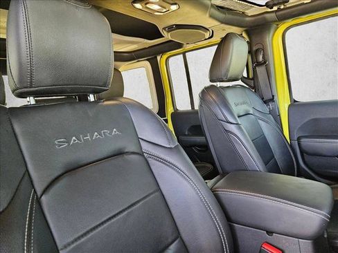 Used 2023 Jeep Wrangler Unlimited Sahara AWD/4WD image 19