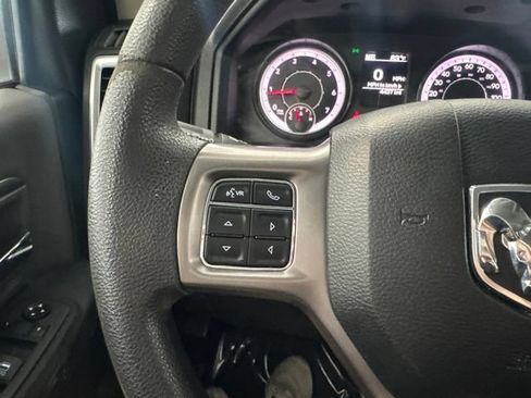 Used 2022 RAM 1500 Classic SLT w/ Protection Group AWD/4WD image 33