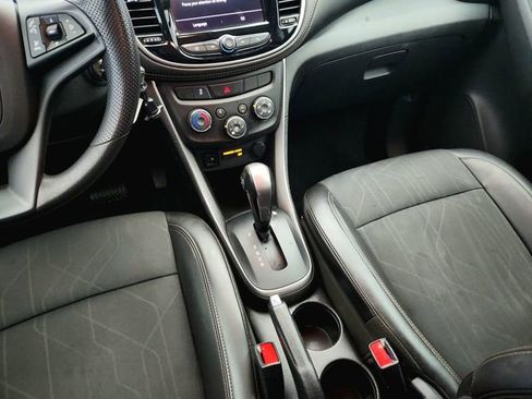 Used 2021 Chevrolet Trax LT image 14