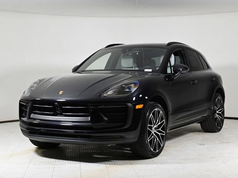 Certified 2024 Porsche Macan image 1