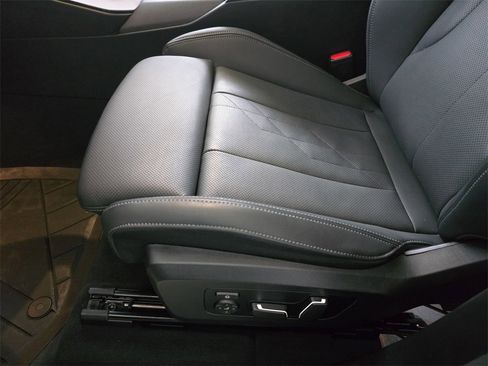 Used 2025 BMW X3 xDrive30i w/ Convenience Package image 30