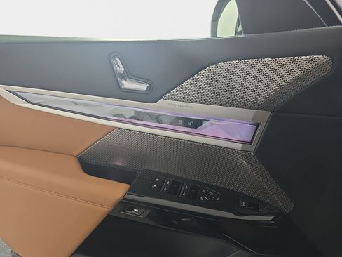 Certified 2023 BMW 740i 740i w/ Parking Assistance Package image 28