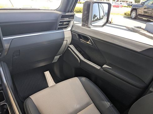 Used 2024 Lexus GX 550 AWD/4WD image 28