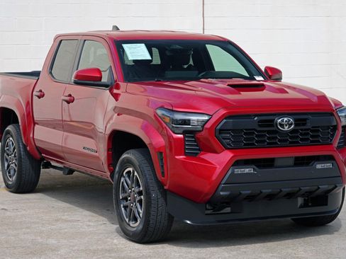 Used 2025 Toyota Tacoma TRD Sport w/ TRD Sport Upgrade Package AWD/4WD image 55