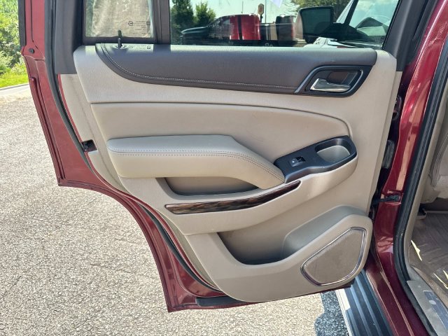 Used 2019 GMC Yukon SLT w/ Open Road Package AWD/4WD image 16