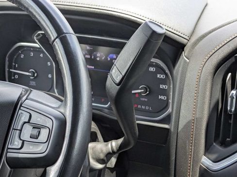 Used 2022 GMC Sierra 2500 AT4 w/ AT4 Premium Plus Package AWD/4WD image 18