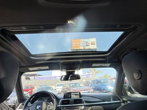Used 2018 BMW 330i Sedan RWD image 11