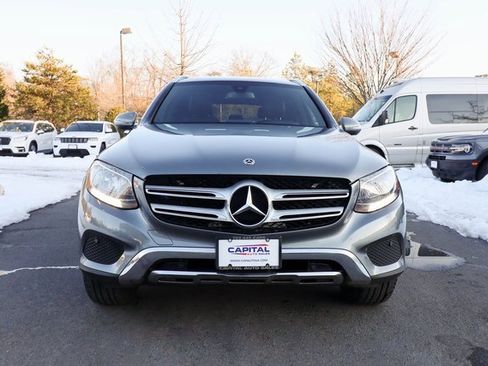 Used 2018 Mercedes-Benz GLC 300 4MATIC image 2