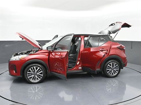 Used 2024 Nissan Kicks SV FWD image 48