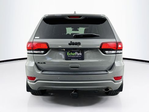Used 2021 Jeep Grand Cherokee Laredo X AWD/4WD image 7
