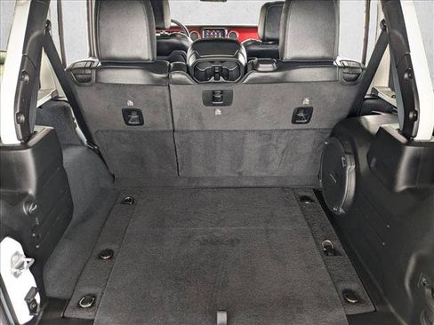 Used 2021 Jeep Wrangler Unlimited Rubicon AWD/4WD image 6