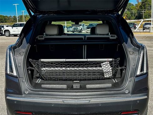 Used 2022 Cadillac XT5 Sportv w/ Technology Package image 32