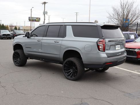 Used 2024 Chevrolet Suburban Z71 w/ Luxury Package image 19