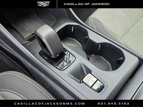 Used 2024 Volvo XC40 B5 Core image 15