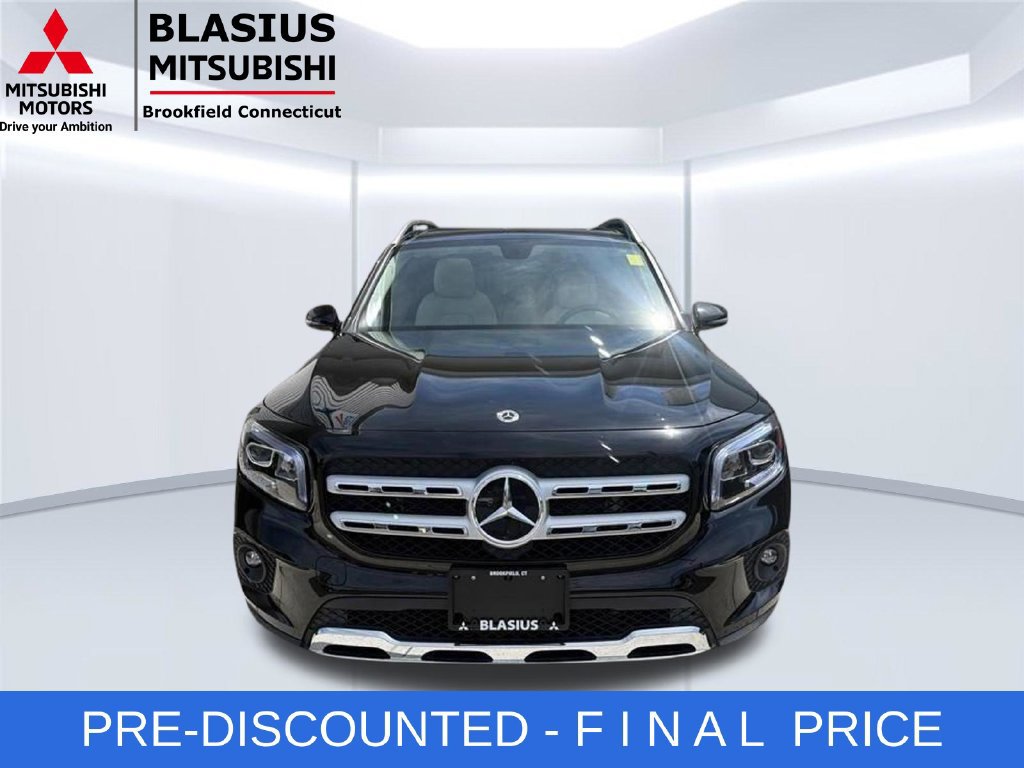 Used 2022 Mercedes-Benz GLB 250 4MATIC w/ Premium Package Lite image 6