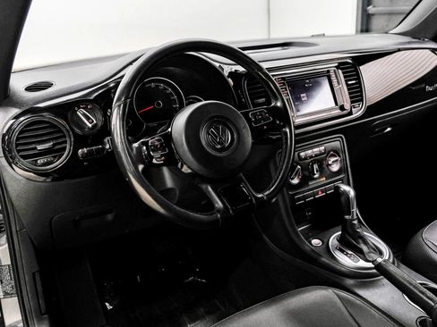 Used 2018 Volkswagen Beetle 2.0T S FWD image 17