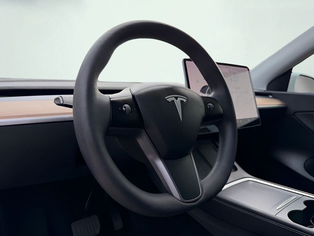 Used 2021 Tesla Model Y Long Range AWD/4WD image 36