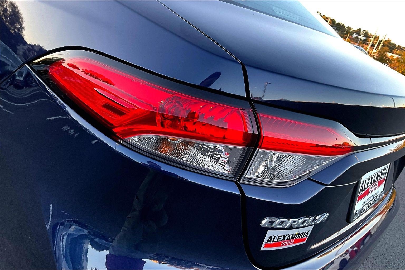 Used 2022 Toyota Corolla LE FWD image 27