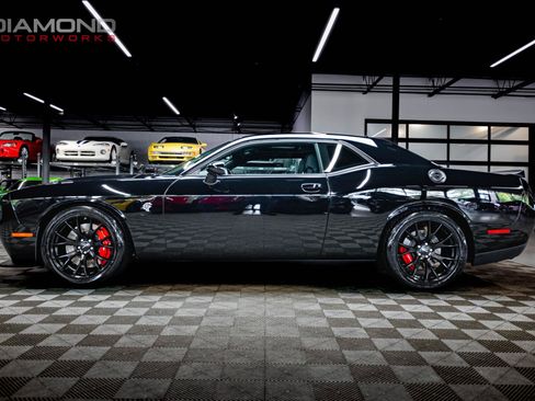 Used 2016 Dodge Challenger SRT Hellcat RWD image 6