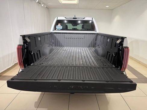 Used 2024 Toyota Tundra Limited AWD/4WD image 11