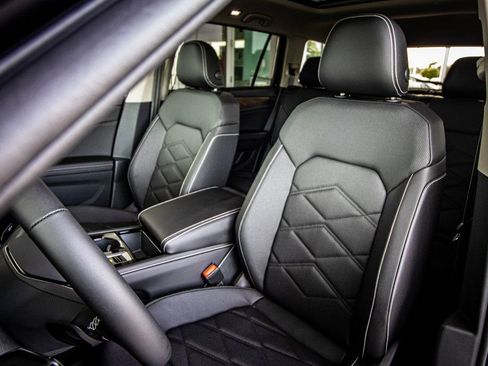 New 2026 Volkswagen Atlas SE image 28