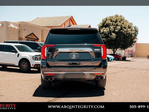Used 2023 GMC Yukon XL Denali Ultimate AWD/4WD image 6