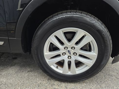 Used 2019 Ford Explorer XLT w/ Equipment Group 202A image 31