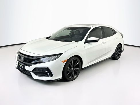 Used 2018 Honda Civic Sport Touring image 3