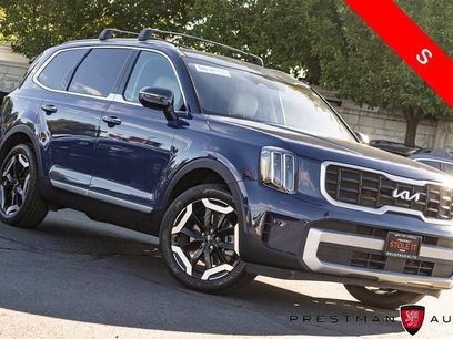 Used 2024 Kia Telluride S w/ S Sunroof Package