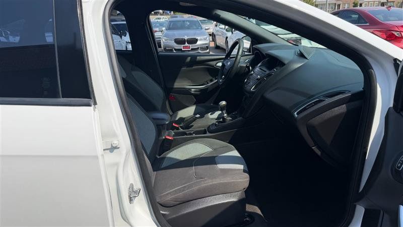 Used 2017 Ford Focus ST FWD image 6