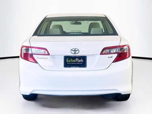 Used 2013 Toyota Camry LE image 7