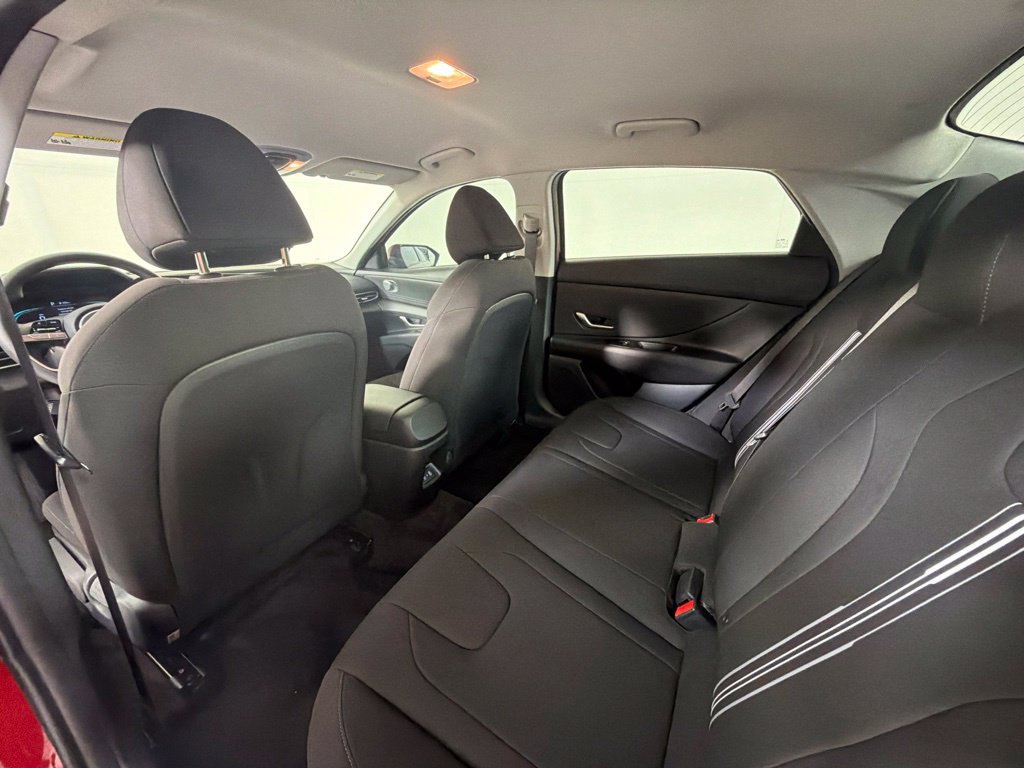 Certified 2025 Hyundai Elantra Hybrid FWD image 27