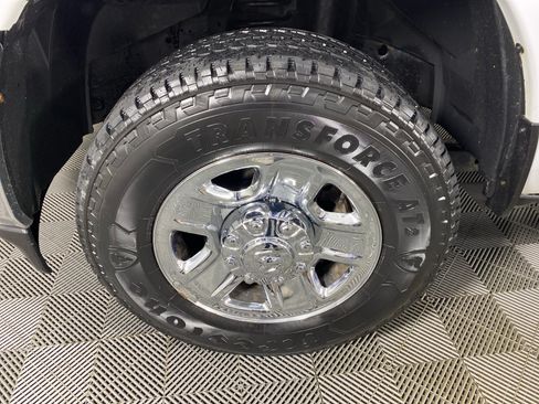 Used 2020 RAM 2500 Tradesman w/ Chrome Appearance Group AWD/4WD image 10