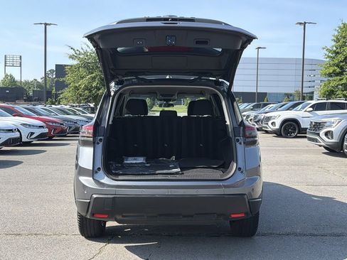 Used 2025 Nissan Rogue SV FWD image 14