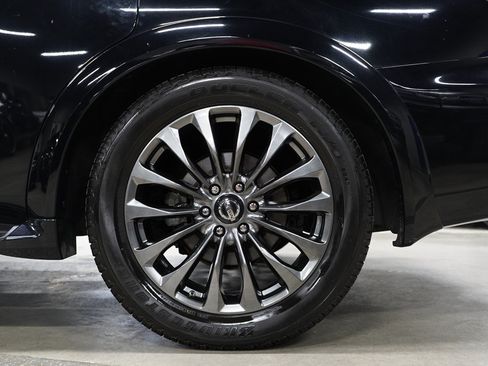 Used 2020 Nissan Armada Platinum RWD image 36