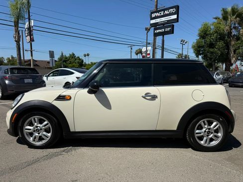 Used 2013 MINI Cooper Hardtop FWD image 4