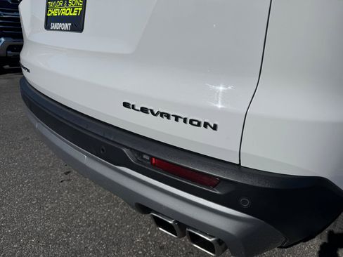 Used 2025 GMC Acadia Elevation image 41